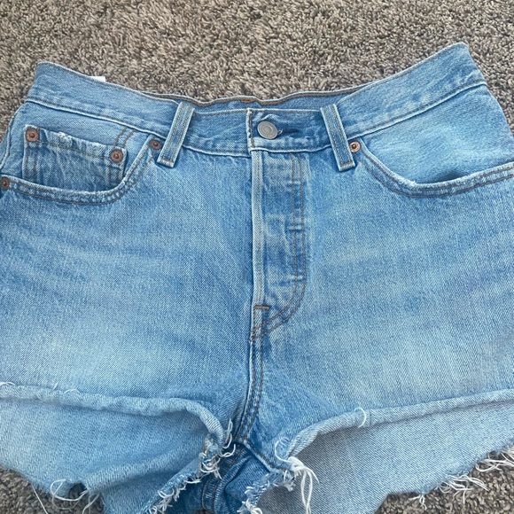 Levi short shorts - Picture 5 of 5